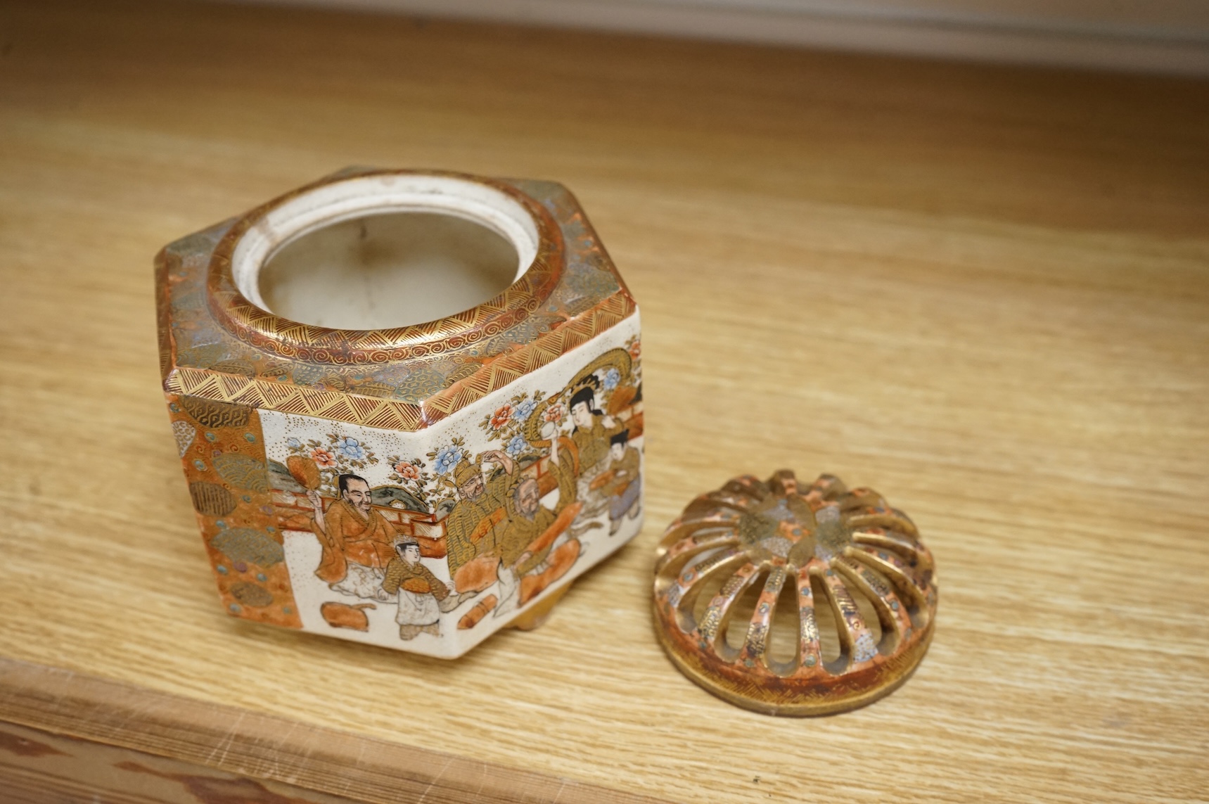 A Japanese Satsuma koro and cover, signed, 12cm